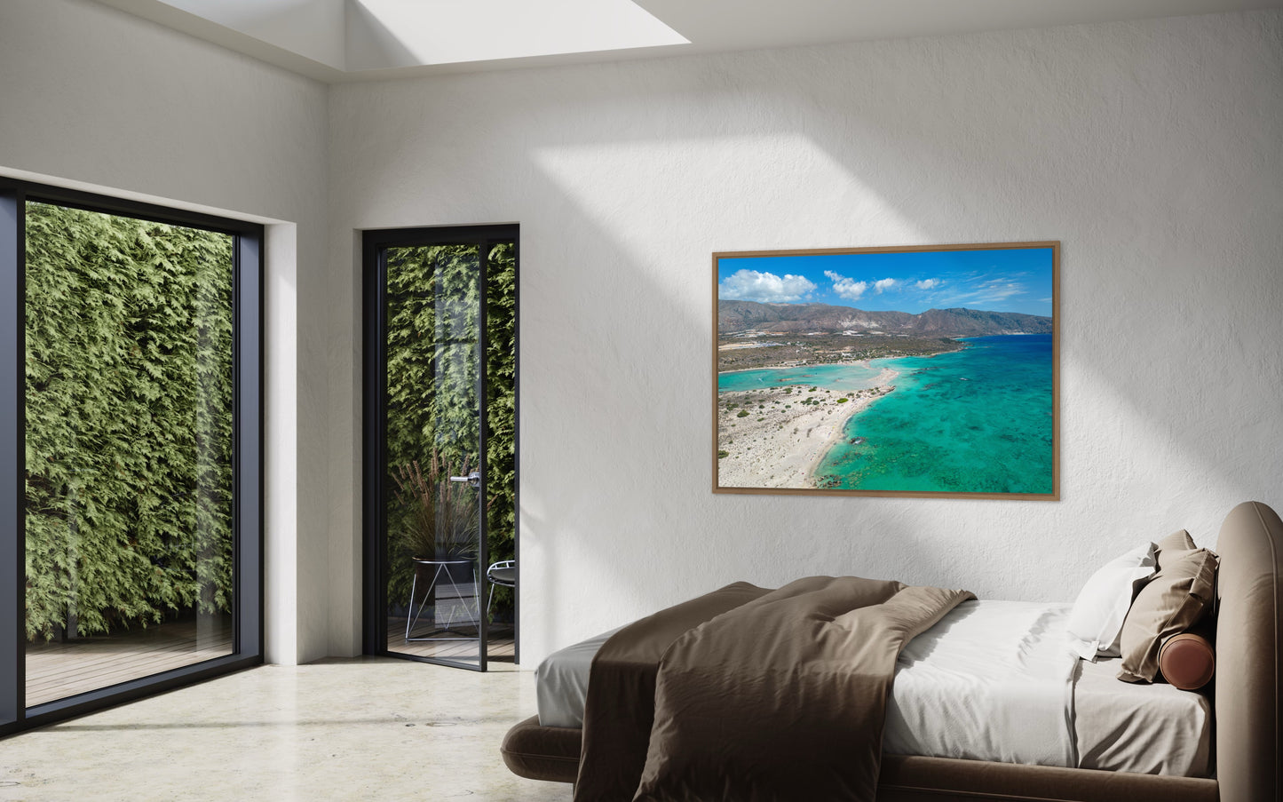 Landskabsbillede af Elafonisi strand på Kreta. Dronebillede af landskab, natur og arkitektur trykt som plakat eller på lærred til hjemmet.