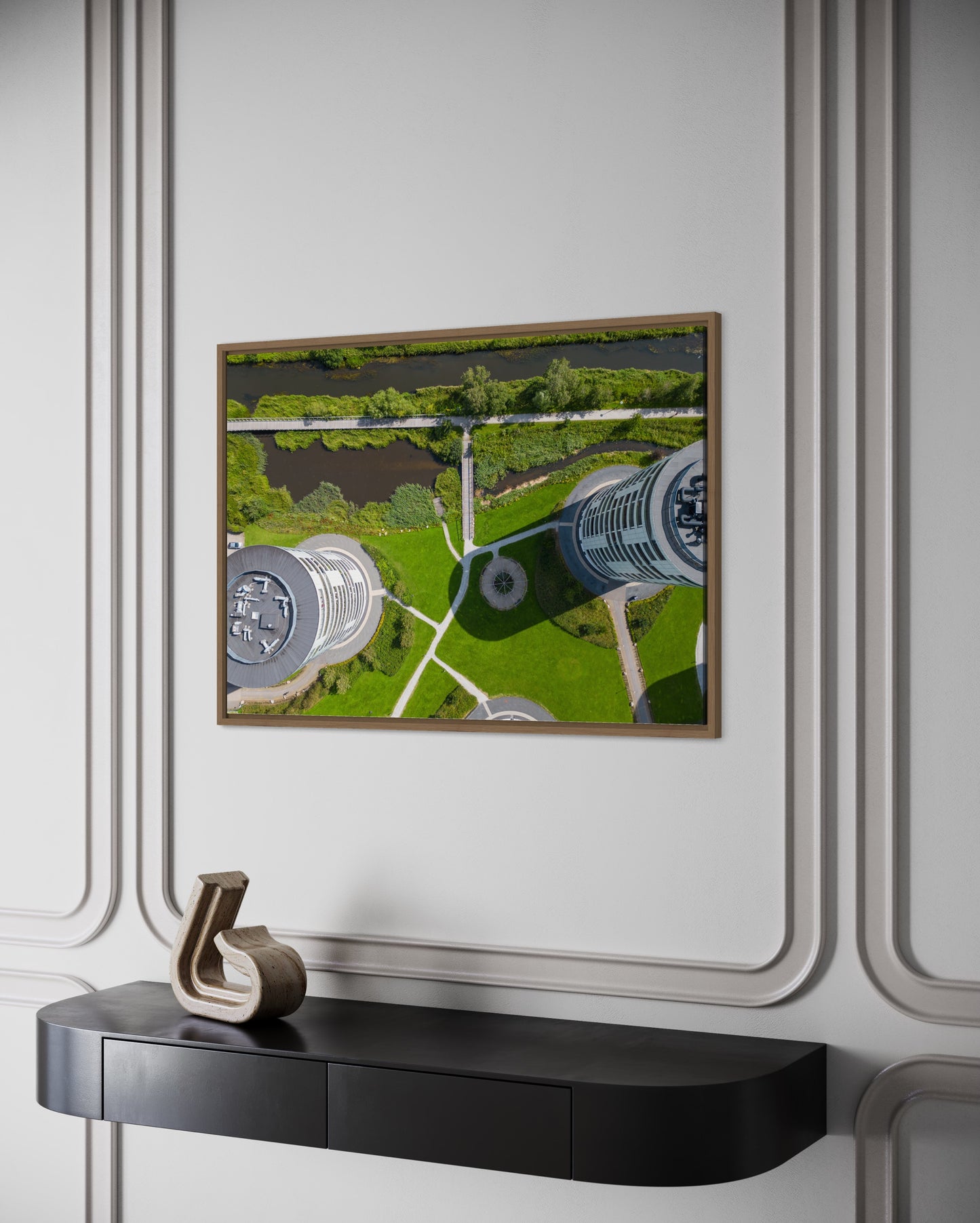 Landskabsbillede fra de fem søstre i Vejle set fra oven. Dronebillede af landskab, natur og arkitektur trykt som plakat eller på lærred til hjemmet