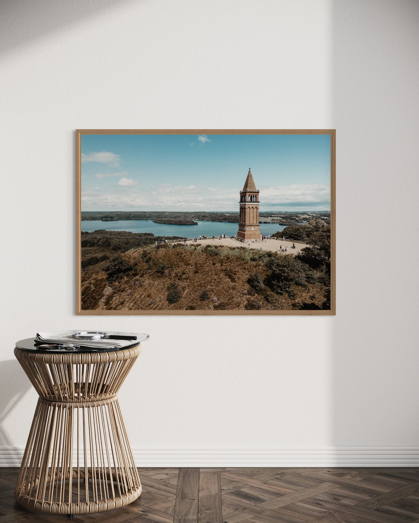 Landskabsbillede taget ved Himmelbjerget ved Skanderborg. Dronebillede af landskab, natur og arkitektur trykt som plakat eller på lærred til hjemmet.