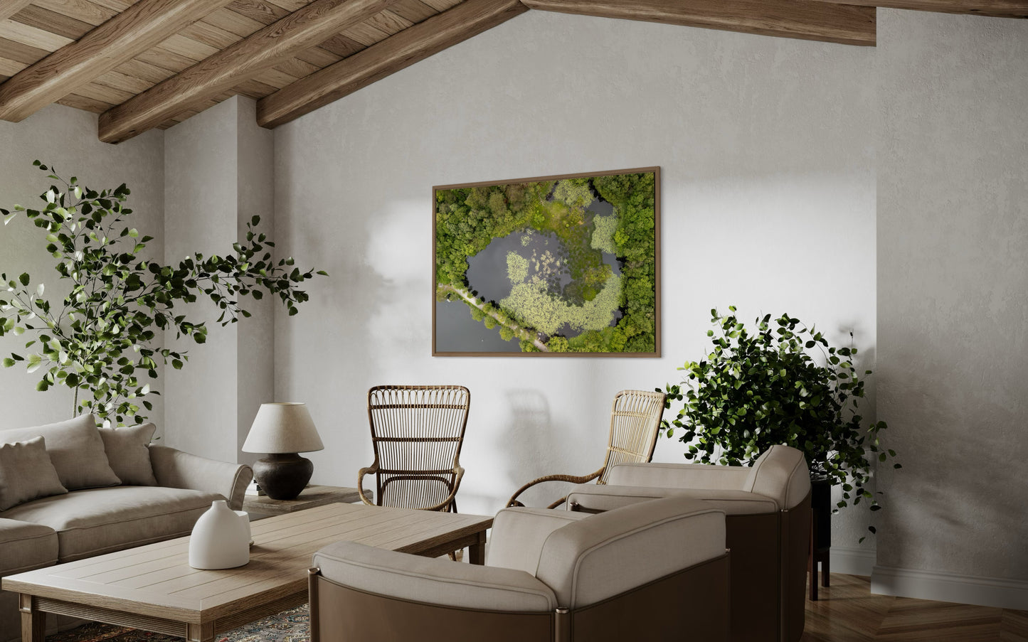 landskabsbillede af en sø og skov i Stavanger. Dronebillede af landskab, natur og arkitektur trykt som plakat eller på fotolærred til hjemmet.