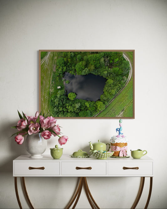 landskabsbillede fra Fyn. Dronebillede af landskab, natur og arkitektur trykt som plakat eller på fotolærred til hjemmet. 