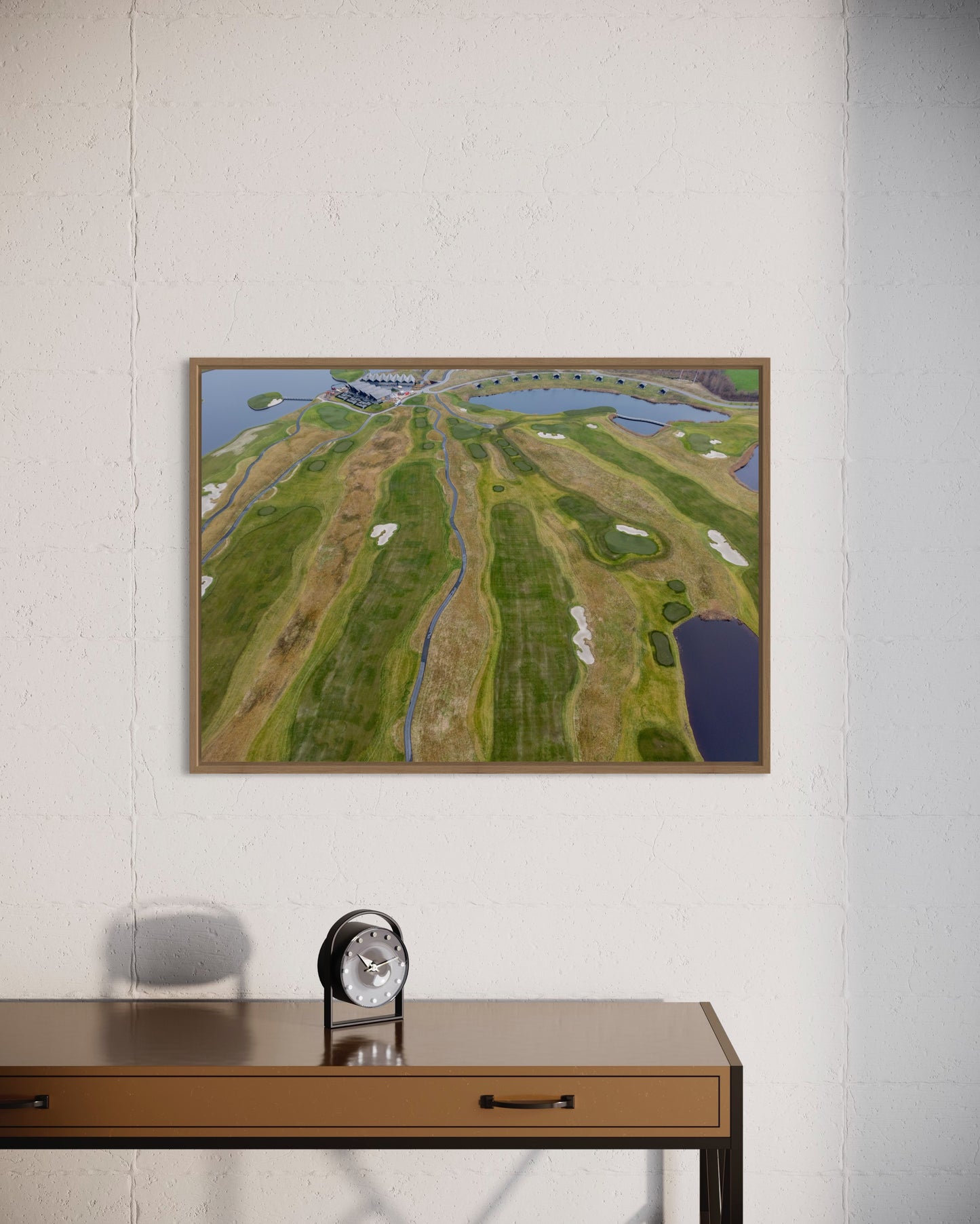 Landskabsbillede af Great Northern golf resort i Kerteminde. Dronebillede af landskab, natur og arkitektur trykt som plakat eller på lærred til hjemmet.