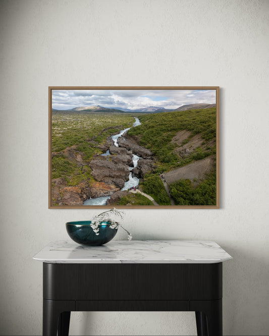 Landskabsbillede fra lavavandfaldet "Hraunfossar" på Island. Dronebillede af landskab, natur og arkitektur trykt som plakat eller på fotolærred til hjemmet
